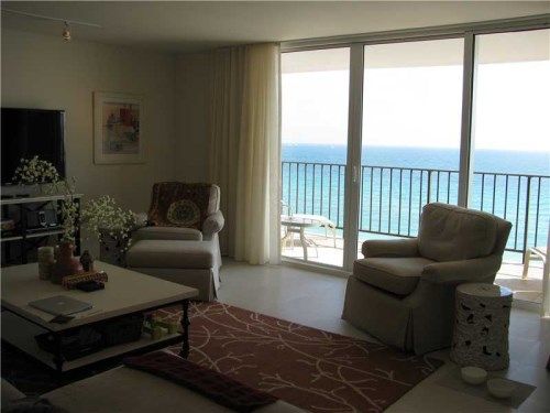 2030 S OCEAN DR # 621, Hallandale, FL 33009