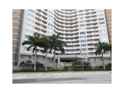 3180 S OCEAN DR # 322, Hallandale, FL 33009