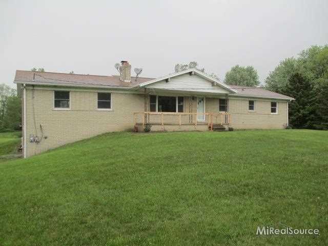 9494 Weber Rd, Columbus, MI 48063