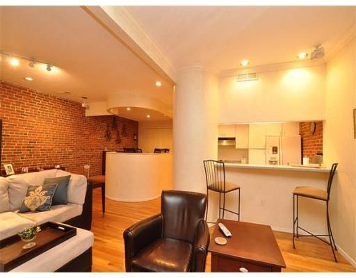 285 Beacon St #3B, Boston, MA 02116