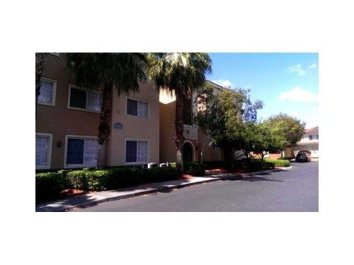 2544 CENTERGATE DR # 206, Hollywood, FL 33025