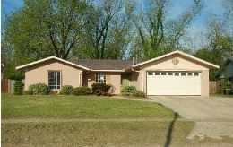 3916 Parkway Dr, Bossier City, LA 71112