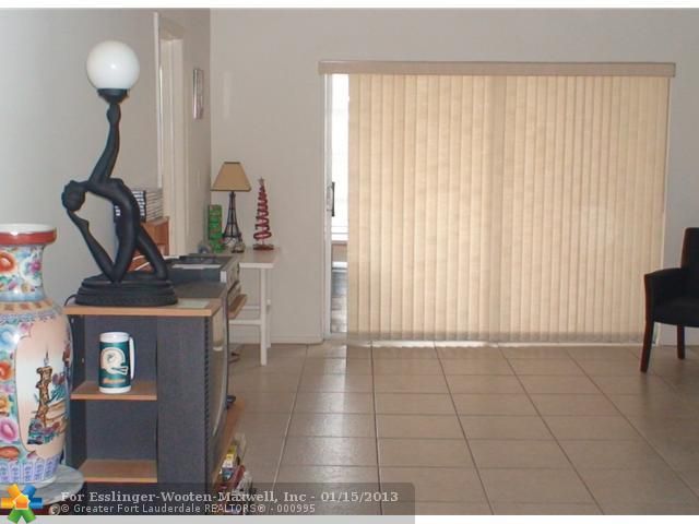 8000 SUNRISE LAKES DR # 311, Fort Lauderdale, FL 33322