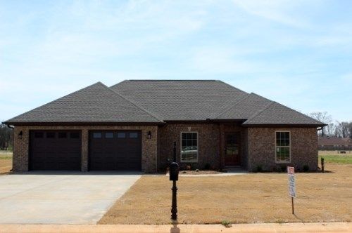 2016 Wildwood Street, Muscle Shoals, AL 35661