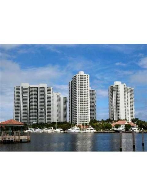 3598 YACHT CLUB DR # 403, Miami, FL 33180