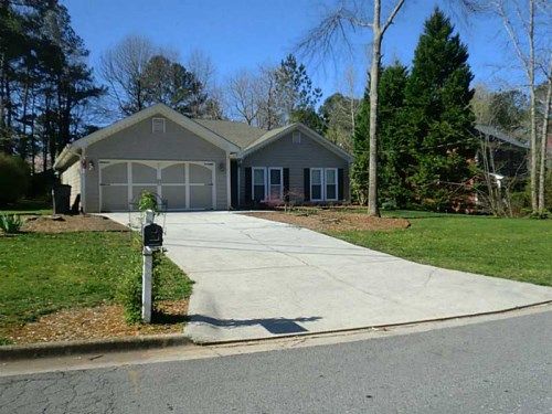 1954 Hunt Crossing Court, Lawrenceville, GA 30043