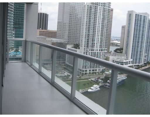 485 BRICKELL AV # 2402, Miami, FL 33131