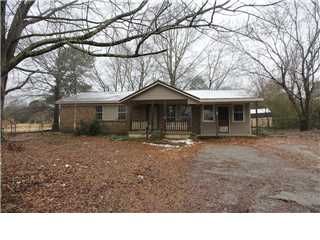 66 Maple Circle, Hartselle, AL 35640