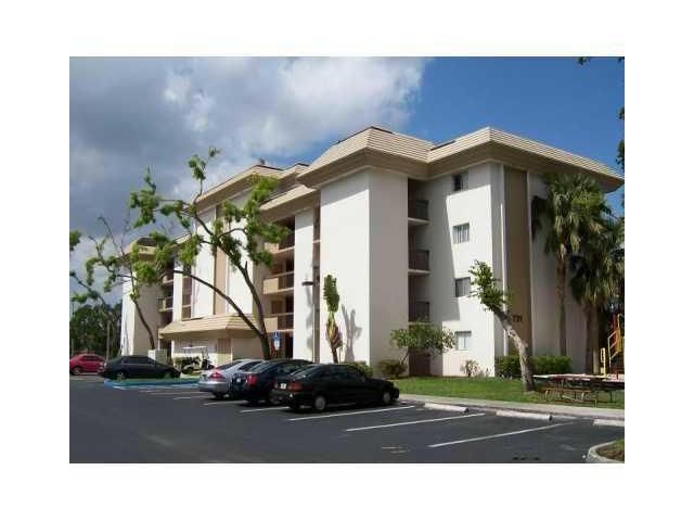 711 N Pine Island Rd # 311, Fort Lauderdale, FL 33324