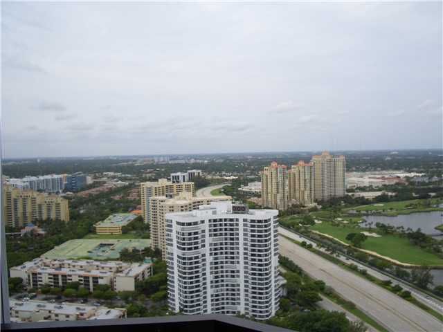 3500 MYSTIC POINTE DR # 3804, Miami, FL 33180