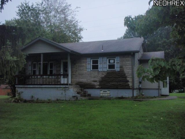 821 Boyd St Ne, Masury, OH 44438