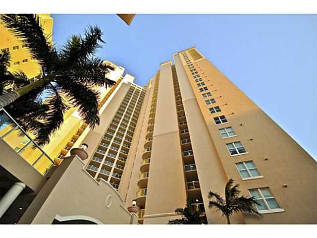 3330 NE 190 # 311, Miami, FL 33180