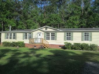 251 Lake Dr, Summerville, SC 29483