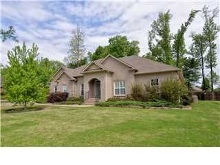 258 Twin Lakes Drive, New Market, AL 35761