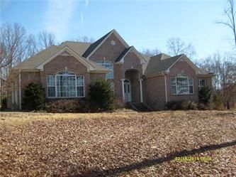 234  Fairway Cir, Loretto, TN 38469