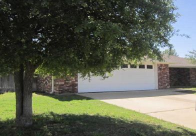 658 Bluebonnet St, Stephenville, TX 76401