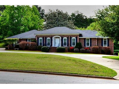 285 Saddle Horn Circle, Roswell, GA 30076