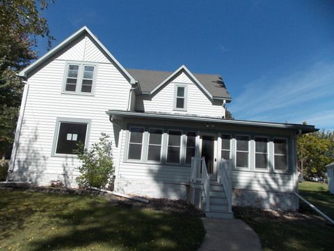 200 Locust St, Lyle, MN 55953