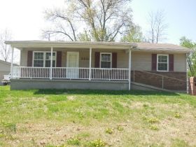 3901 Kathleen Ave, Evansville, IN 47714