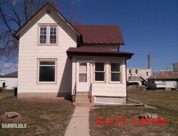 211 Mason St, Lena, IL 61048