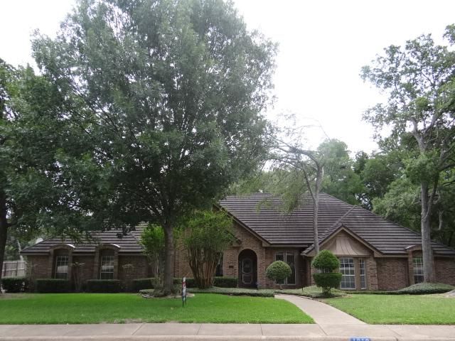 1610 Green Tree Ln, Duncanville, TX 75137