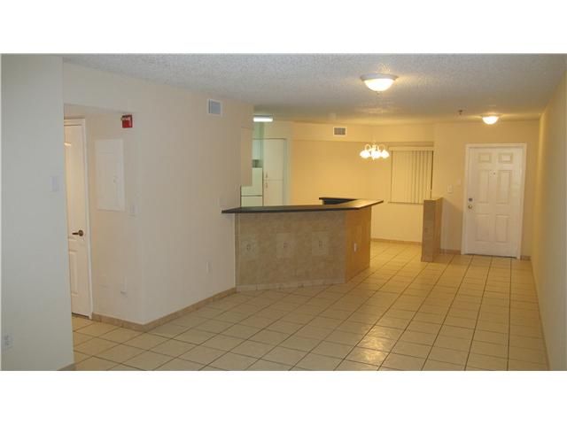 4685 NW 9 ST # 204, Miami, FL 33126