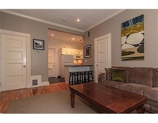 398 Marlborough St #6, Boston, MA 02115