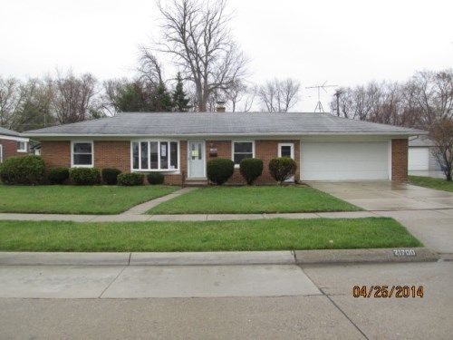 21700 Cedar St, Saint Clair Shores, MI 48081