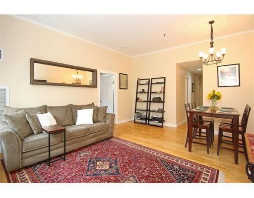 416 Marlborough St #201, Boston, MA 02115