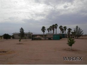 16145 S Aripine Rd, Yucca, AZ 86438