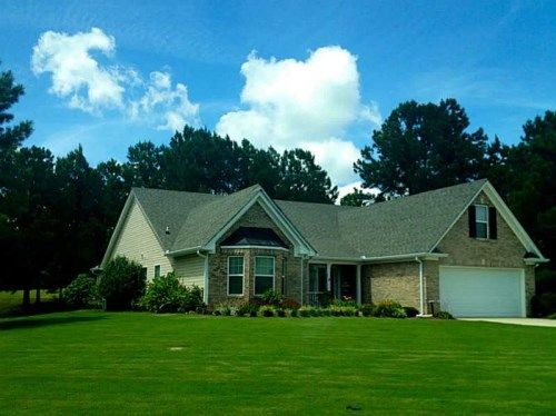 303 Annslee Circle, Loganville, GA 30052