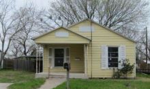 100 Sycamore St Luling, TX 78648