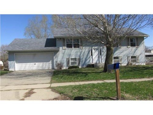 214 Plaza Heights Rd, Marshalltown, IA 50158