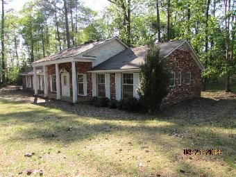 448 Waller Dr, Roanoke, AL 36274