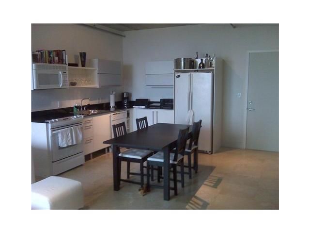 690 1 CT # 2025, Miami, FL 33130