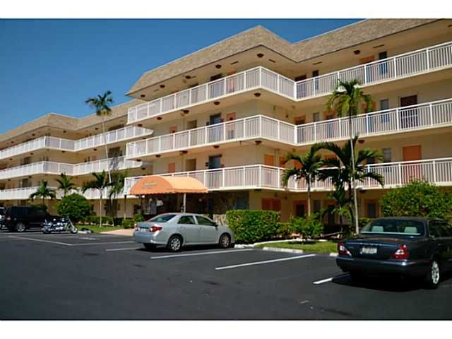 1891 S OCEAN DR # 404, Hallandale, FL 33009