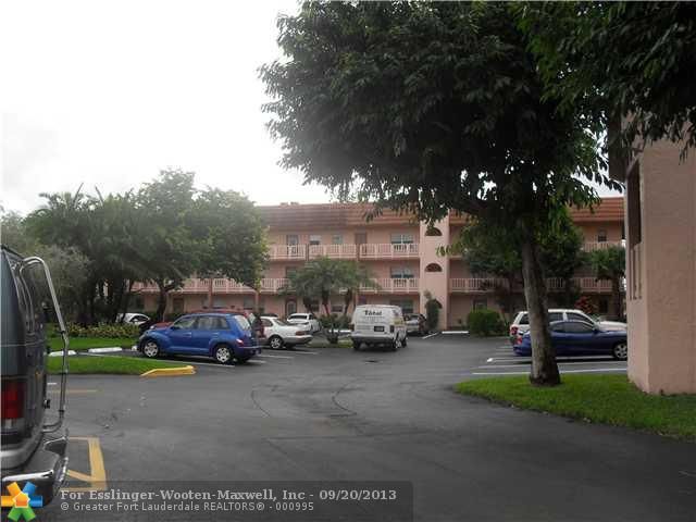 9420 Sunrise Lakes Blvd # 208, Fort Lauderdale, FL 33322