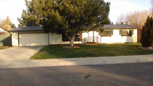 253 Masters Dr, Idaho Falls, ID 83401