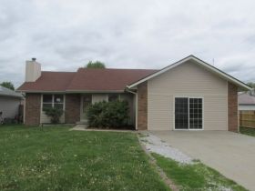 2909 W Swan Street, Springfield, MO 65807