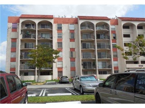 5201 NW 7 ST # 419, Miami, FL 33126