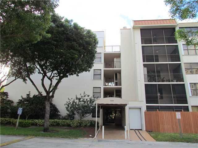 3350 NE 192 ST # 4Q-B, Miami, FL 33180