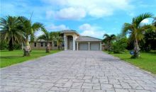 18090 SW 136 ST Miami, FL 33196