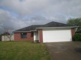 2270 Cedar Oaks Dr, Conway, AR 72032