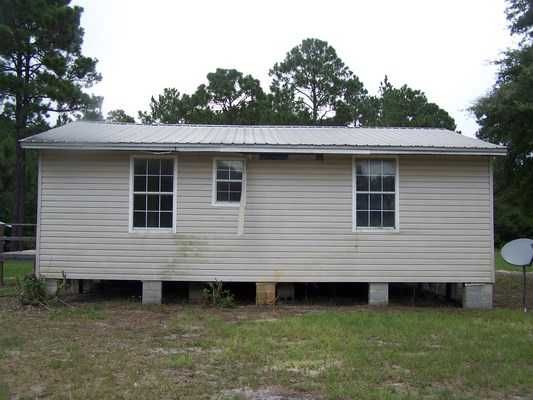 489 Mill Rd, Carrabelle, FL 32322