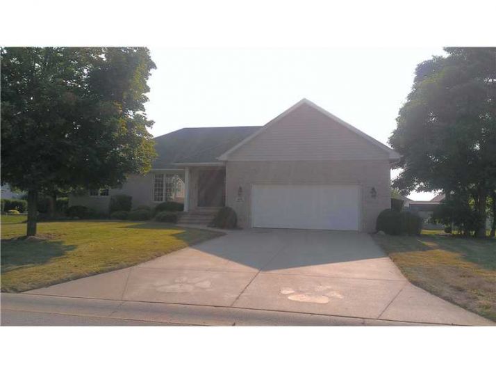 601 Jade Dr, Yorktown, IN 47396