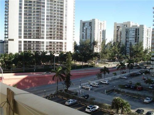 1825 S OCEAN DR # 711, Hallandale, FL 33009