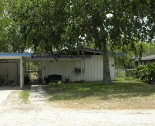 718 East Copano Street, Mathis, TX 78368