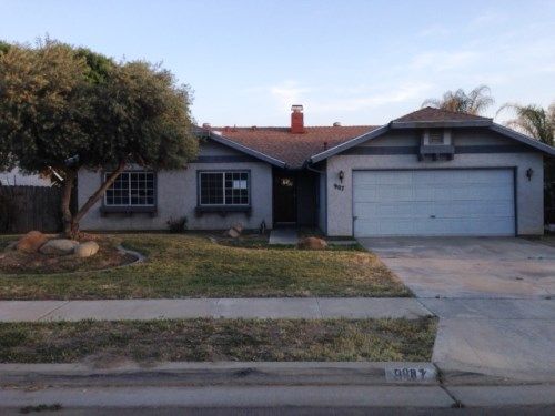 907 Elderwood Lane, Lemoore, CA 93245