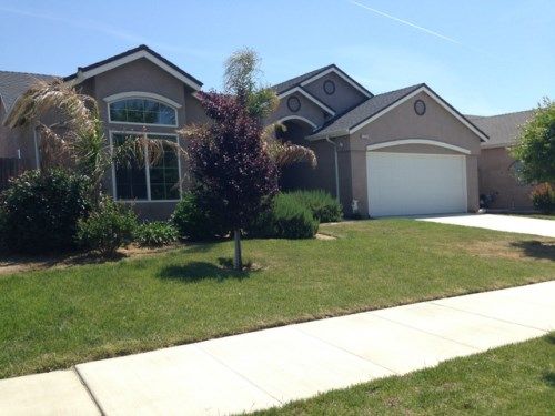 134 N Shenandoah Court, Visalia, CA 93291