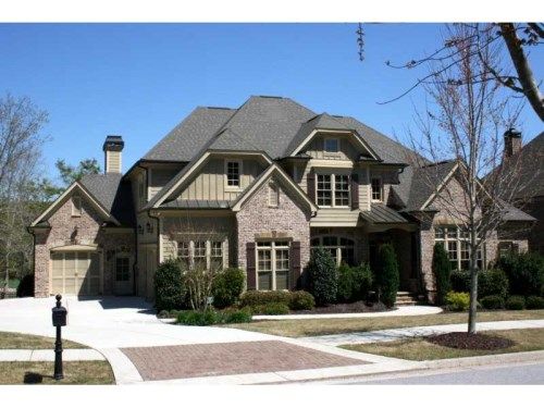 8032 Sleepy Lagoon Way, Flowery Branch, GA 30542